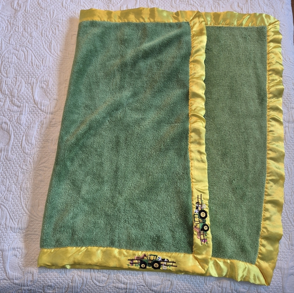 John Deere girls 31" X 40" green & yellow embroidered blanket, GUC
